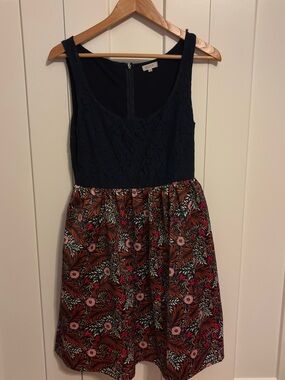 Adorable Weston Navy Lined Lace Bodice Floral Print Dress